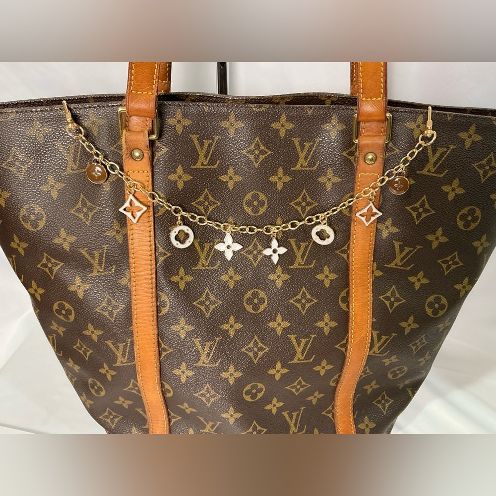 Flower Fleur Clover Bag  Charm, Chain Top Handle Extender Keychain Louis Vuitton